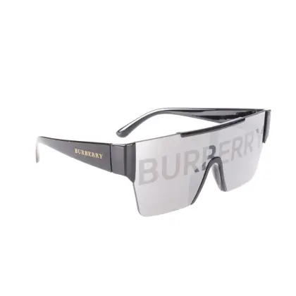 Burberry巴宝莉BBR 方形一片式LOGO满印不规则形太阳眼镜 嘻哈明星同款,这款墨镜男生戴真的时尚感拉满!设计感很强很独特,是一款不错拿得出手的礼物,主要是这款性价比真的高,在大牌里算很便宜的墨镜了,字母镭射工艺,阳光下BURBERRY的大logo超显眼,简直又酷又飒!不会遮挡视线,一体式护目镜摆脱以往护目镜沉闷的风格,加厚侧面镜腿,很好的修饰了太阳穴凹陷,醋酸纤维材质,自重很轻,无论是拿手上还是直接戴脸上,完全無负担.